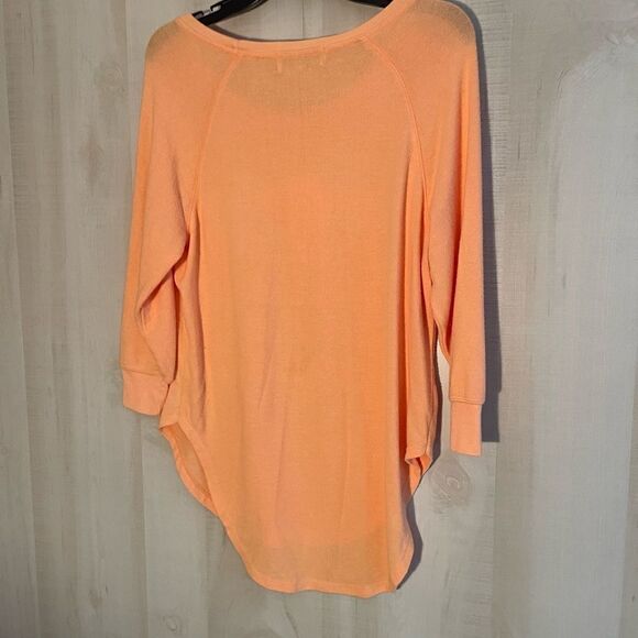 NWT Wildfox Dreams‎ Haley Raglan apricot wash, size XS - Picture 13 of 13